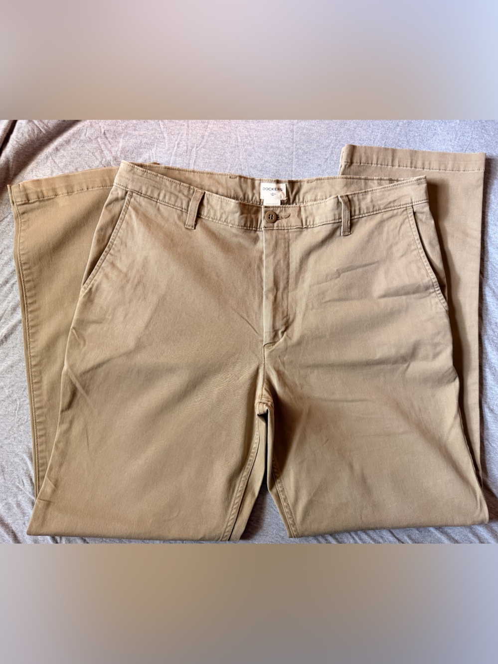Dockers Men's Chino Pants in Khaki Tan